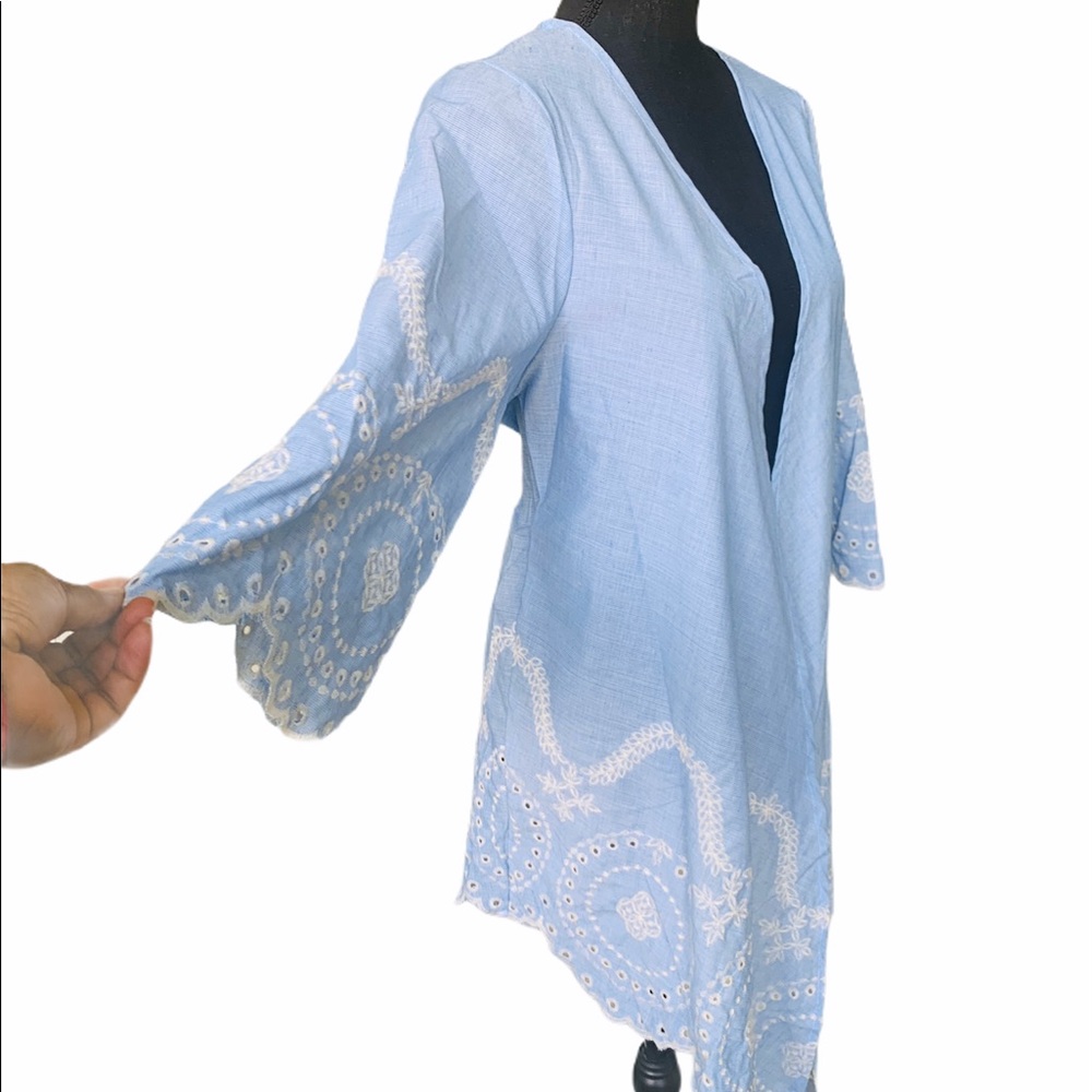 Time and Tru Kimono with Scallop Hem Women’s Top - Picture 2 of 12